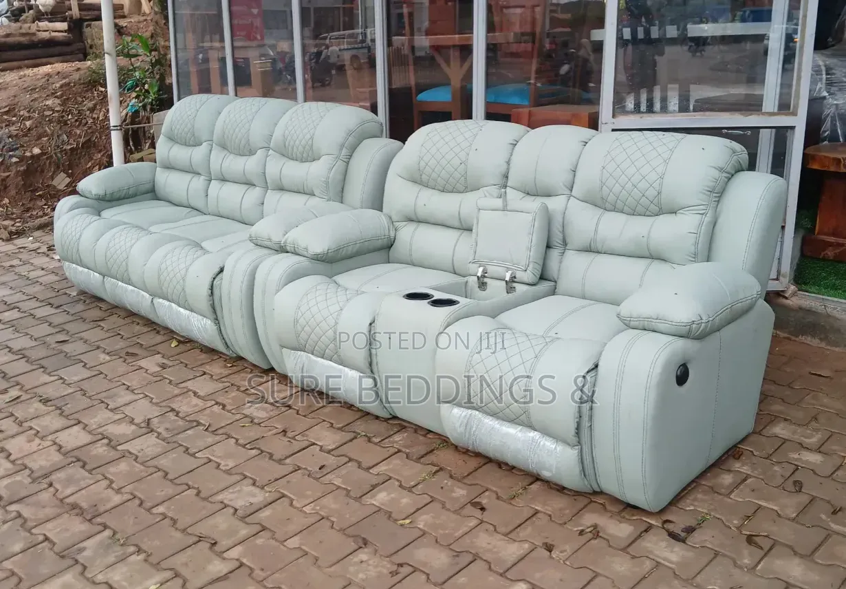 Six Sitters Recliners Chairs
