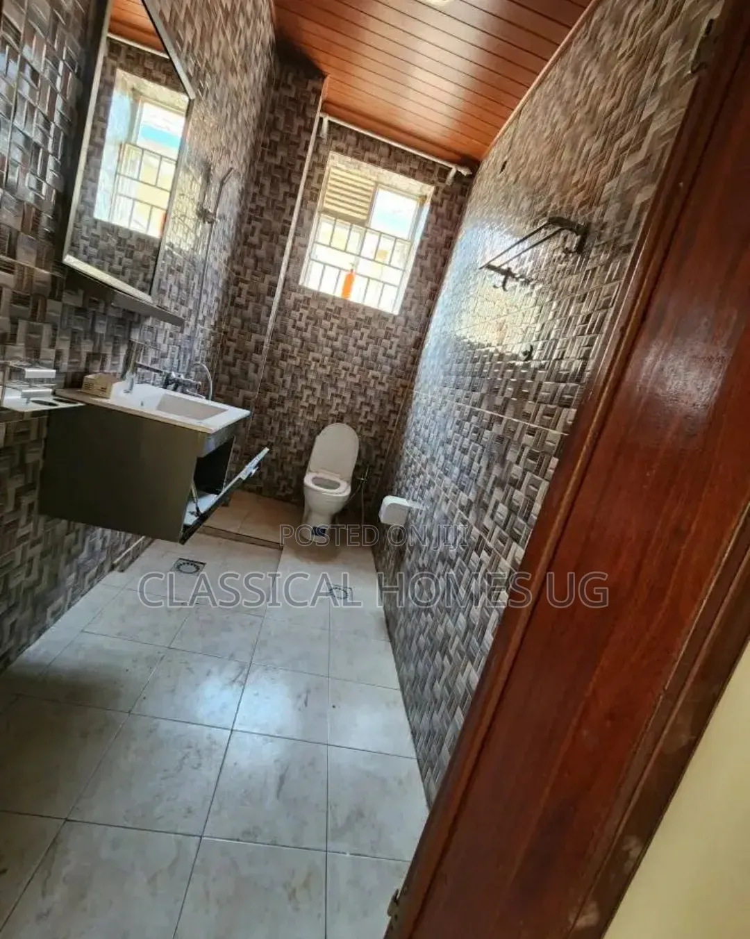 3bdrm Apartment in Kyambogo, Central Division for rent