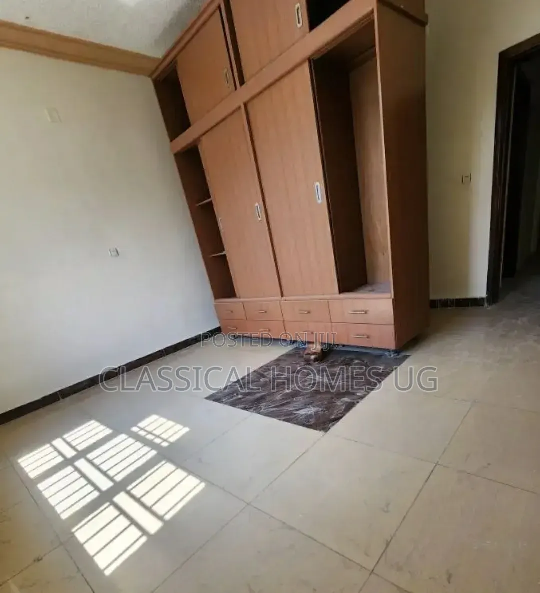3bdrm Apartment in Kyambogo, Central Division for rent