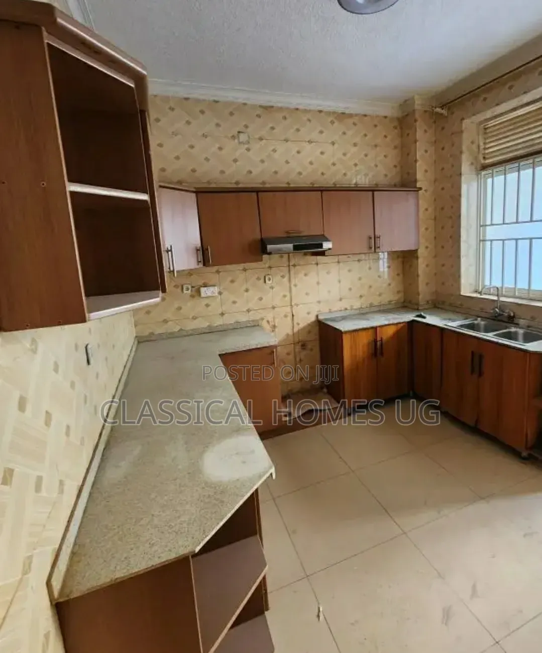 3bdrm Apartment in Kyambogo, Central Division for rent