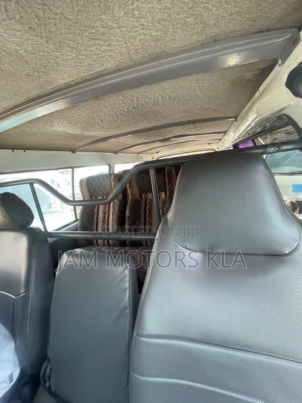 Toyota HiAce 2004 White