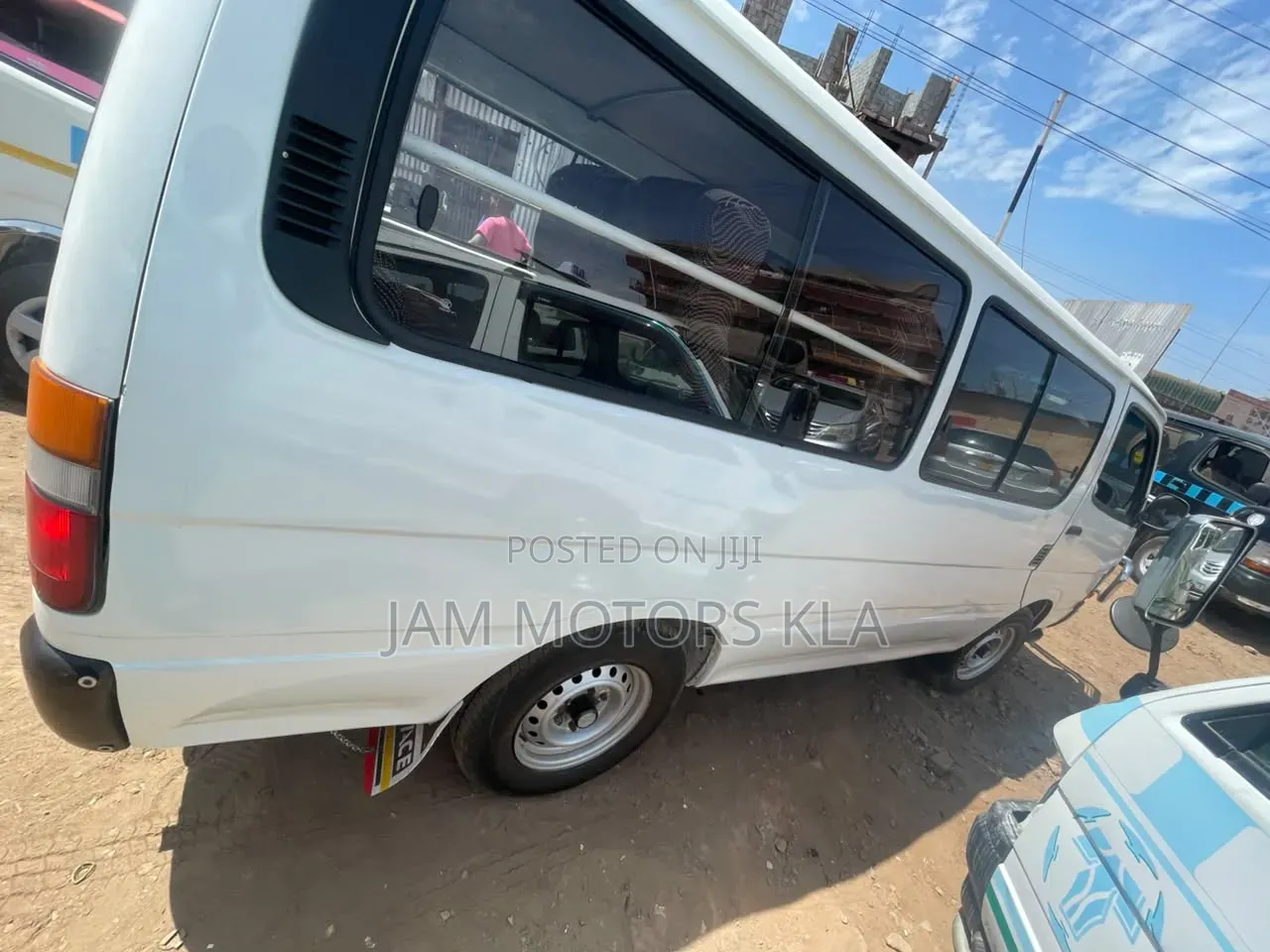 Toyota HiAce 2004 White