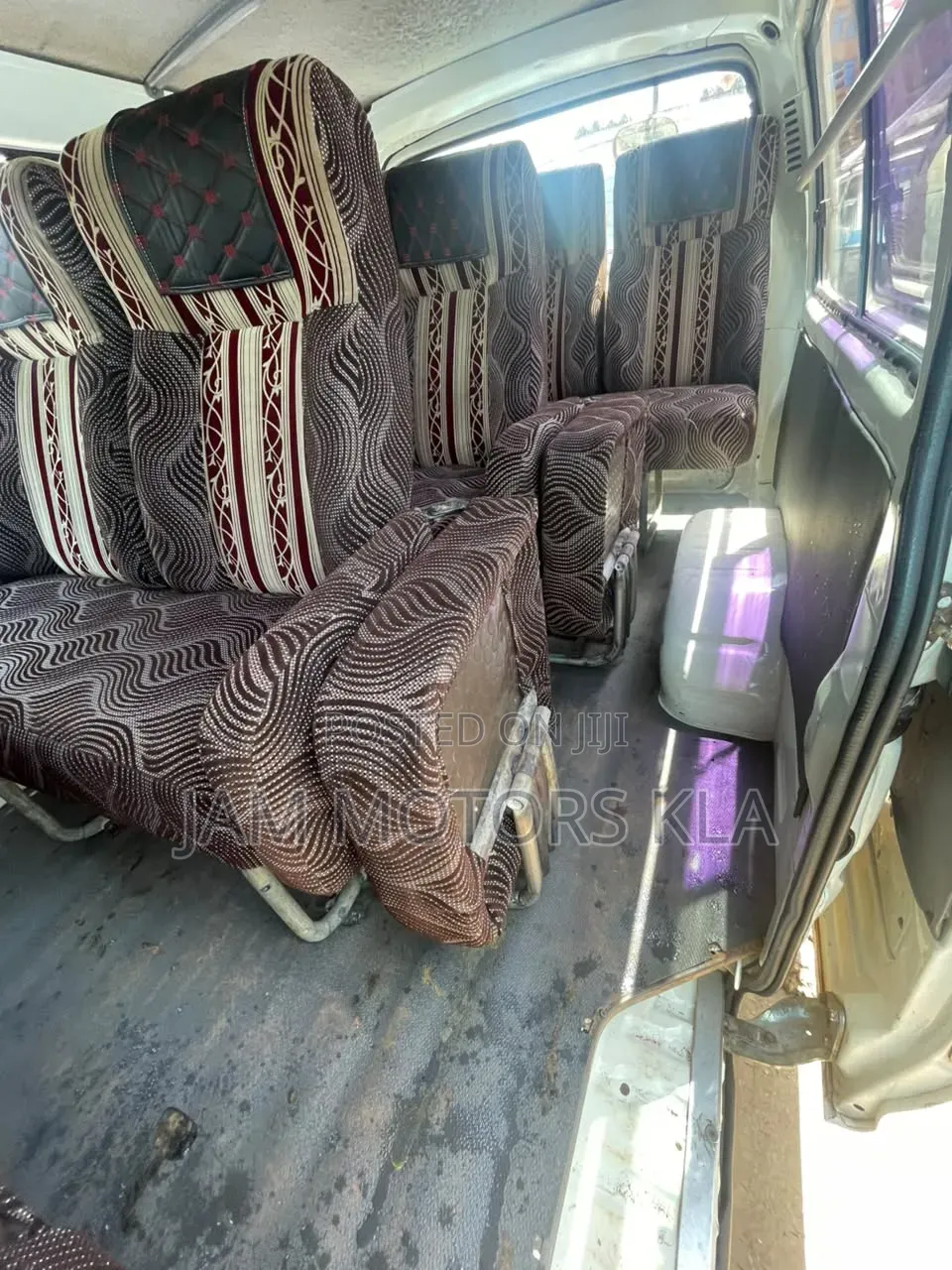 Toyota HiAce 2004 White