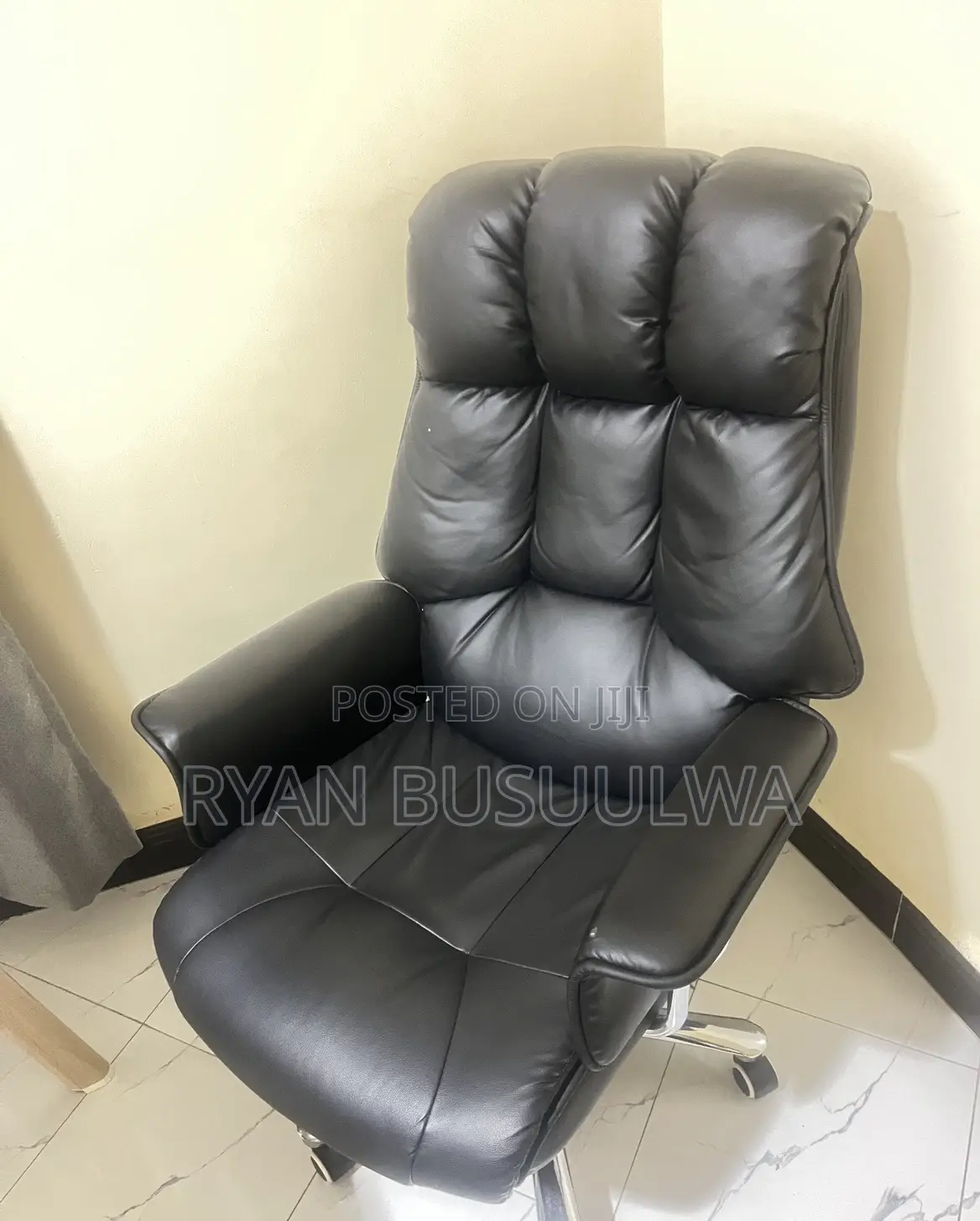Office Furniture Set for Sale Urgently