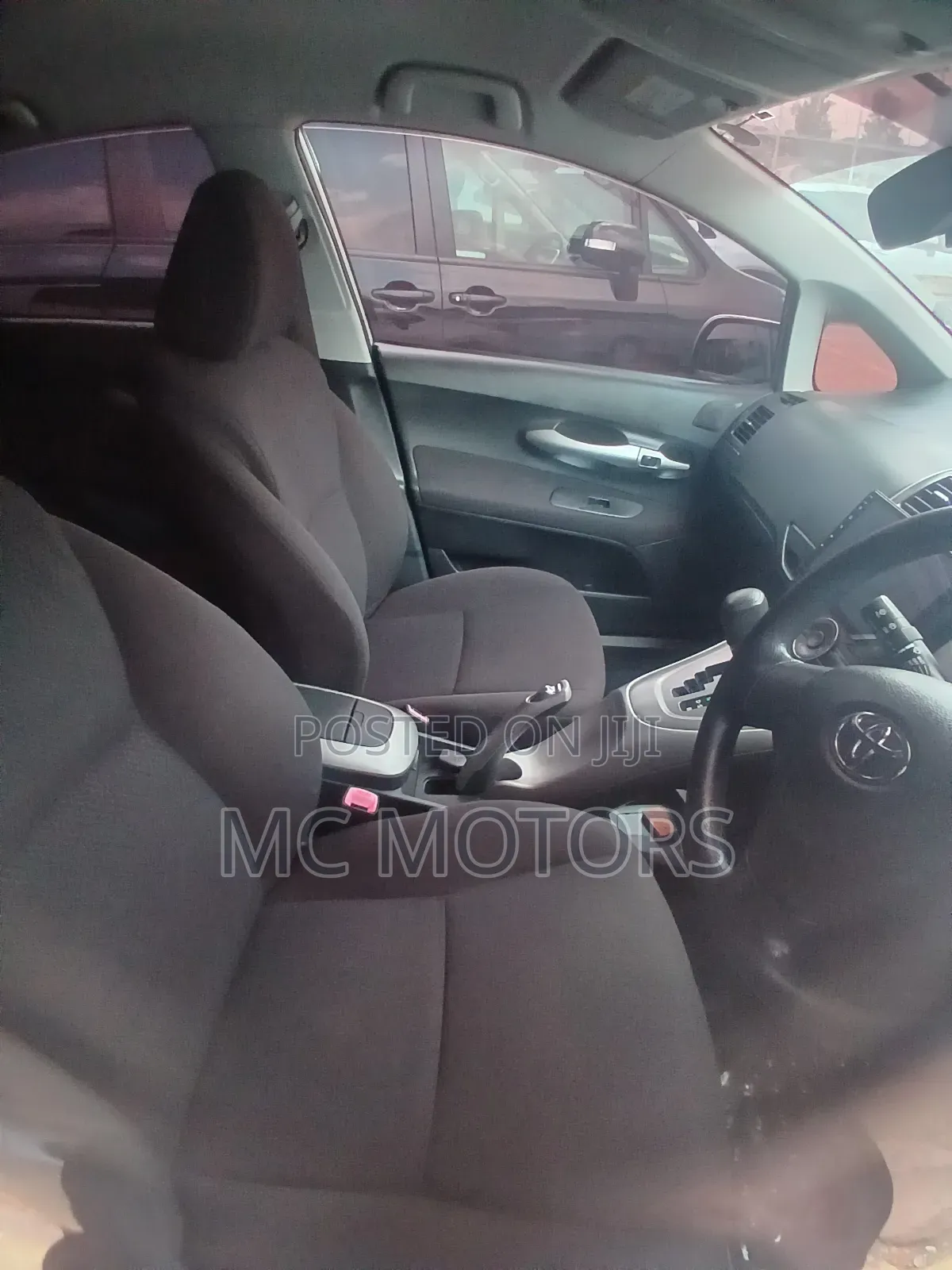 Toyota Auris 2010 Silver