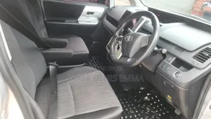 Toyota Noah 2013 Silver