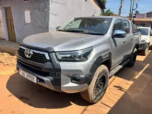Toyota Hilux 2017 Gold