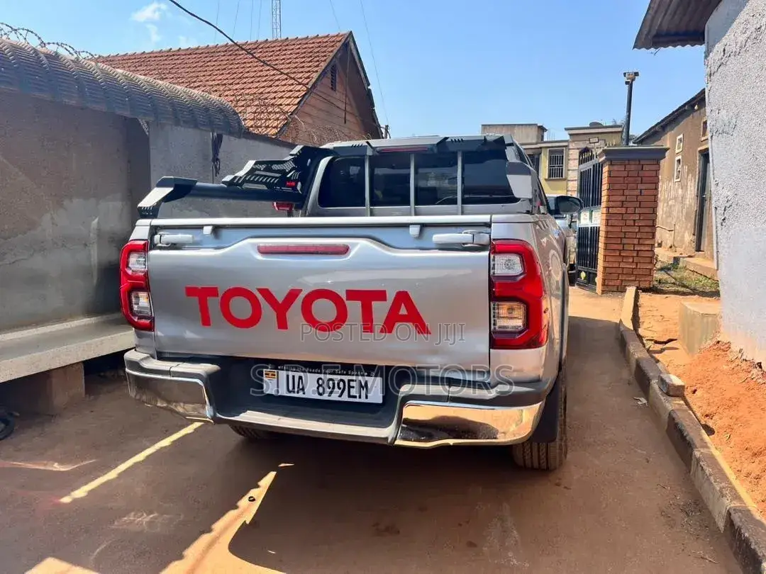 Toyota Hilux 2017 Gold
