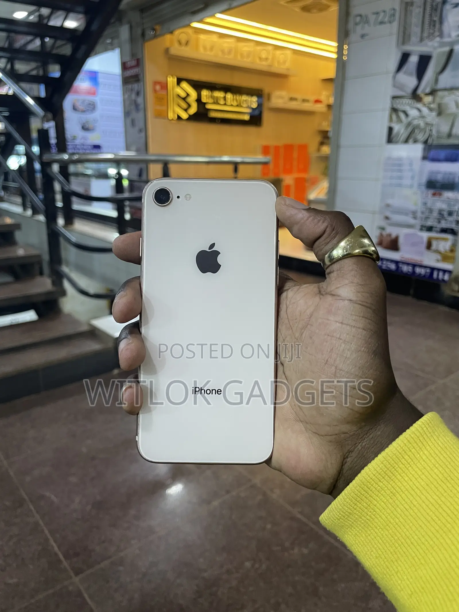 Apple iPhone 8 128 GB White