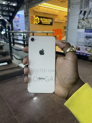 Apple iPhone 8 128 GB White