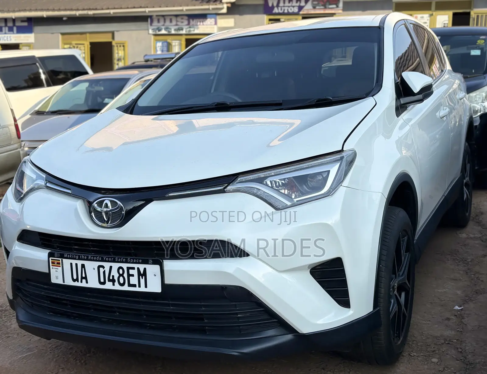 Toyota RAV4 LE AWD (2.5L 4cyl 6A) 2016 White