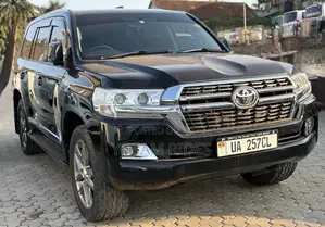Toyota Land Cruiser 4.6 V8 ZX 2013 Black