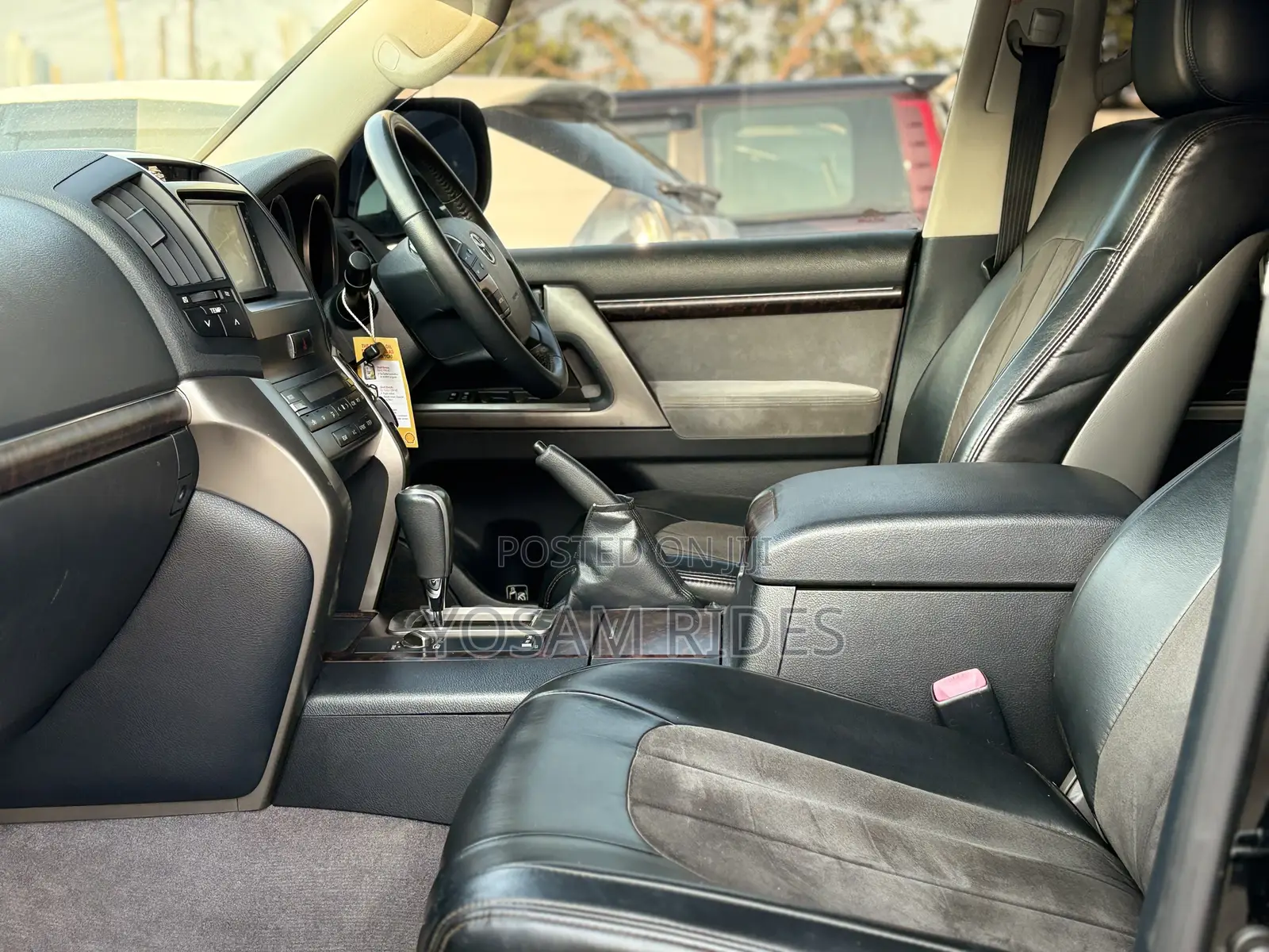 Toyota Land Cruiser 4.6 V8 ZX 2013 Black
