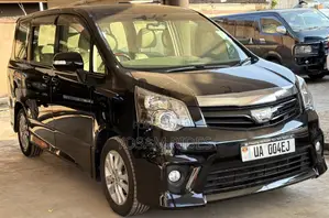 Toyota Noah 2.0 158hp FWD (7 Seater) 2012 Black