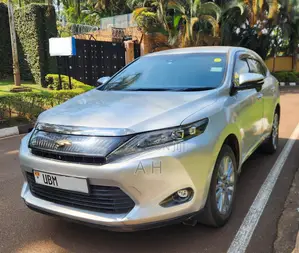 Toyota Harrier 2.0 2014 Silver