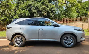 Toyota Harrier 2.0 2014 Silver