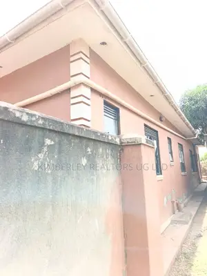 3bdrm Duplex in Seeta-Namuganga for sale