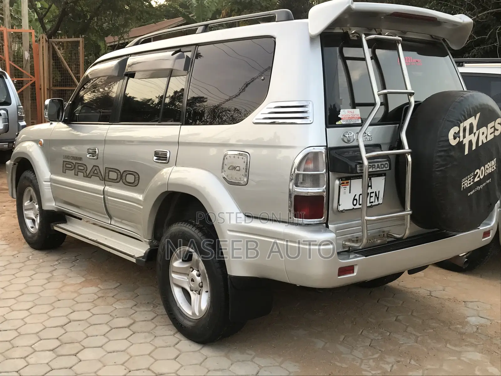 Toyota Land Cruiser Prado 2002 Silver