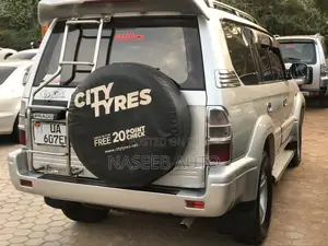 Toyota Land Cruiser Prado 2002 Silver