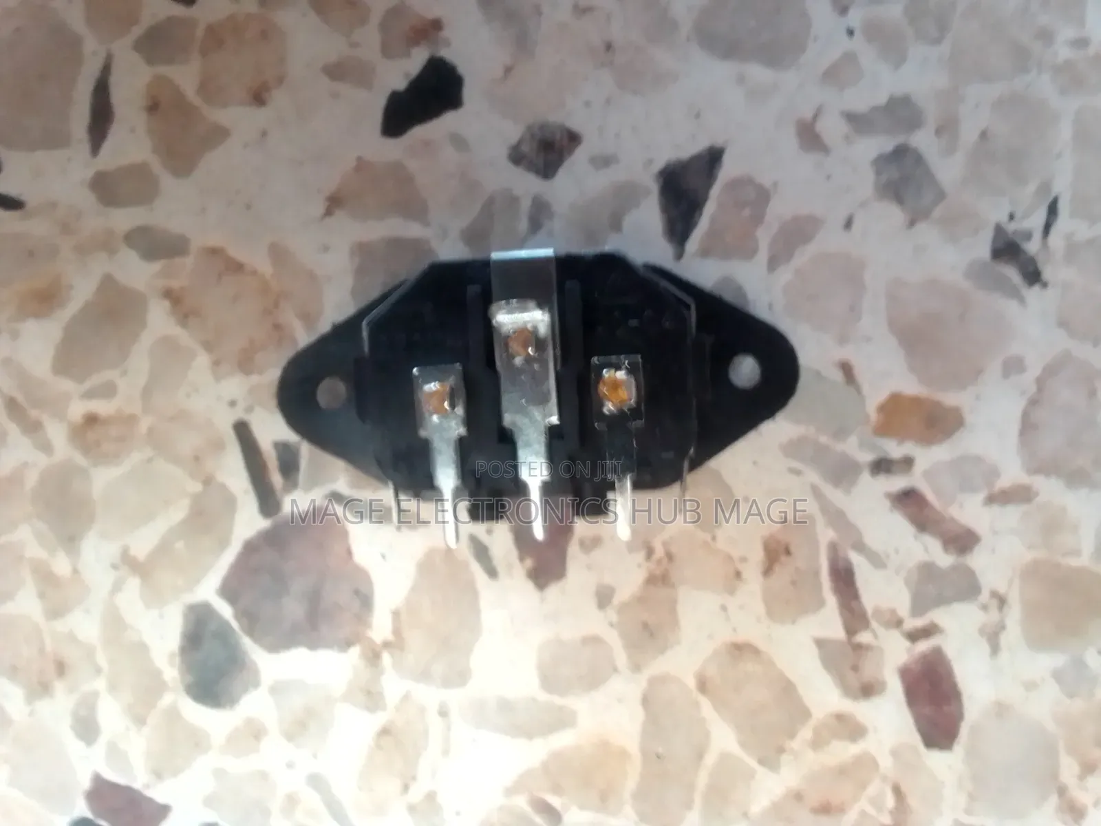 Iec Female Battery Charger Connector