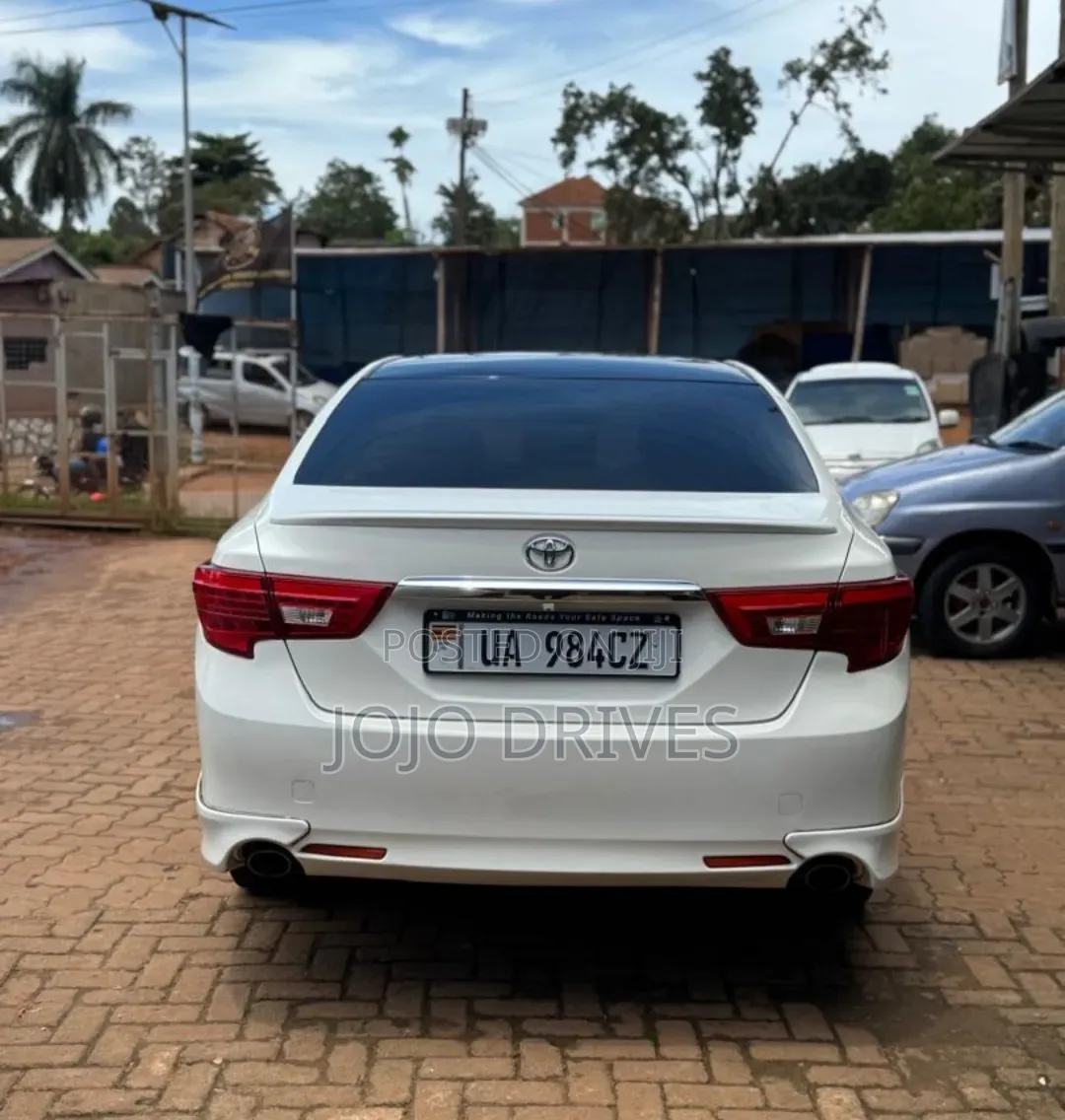 Toyota Mark X 2.5 RWD 2013 White