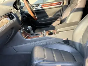 Volkswagen Touareg VR6 Executive 2012 Gray