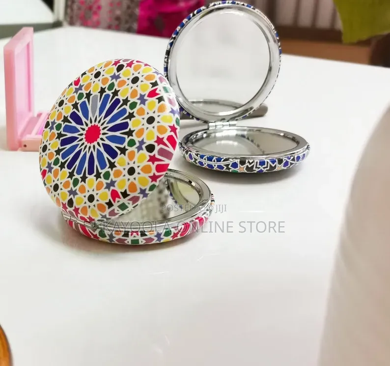 Women Purse Hand Held Mini Mirror With Magnfying Lens