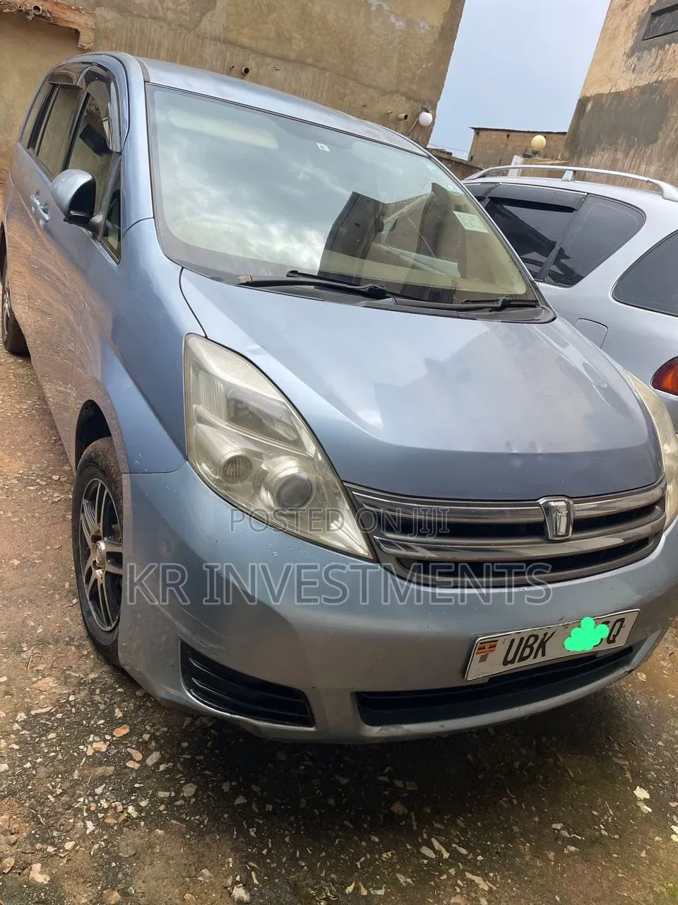 Toyota ISIS 2008 Gray