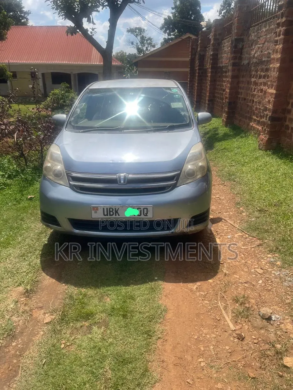 Toyota ISIS 2008 Gray