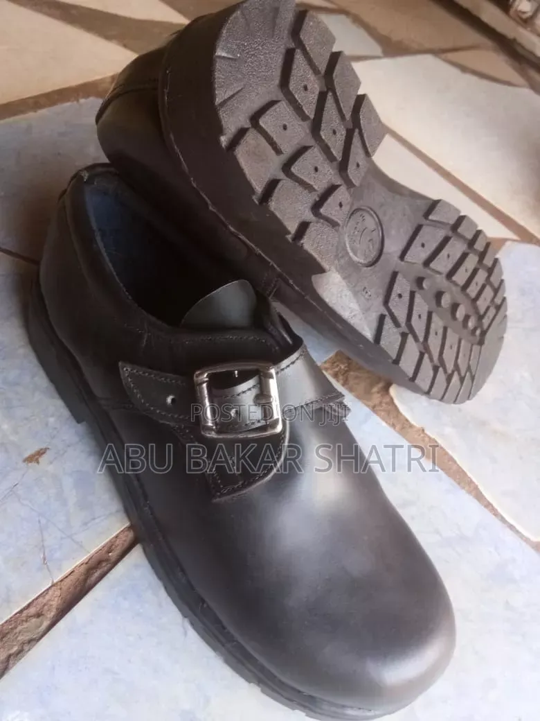 Shoe for Men and Women