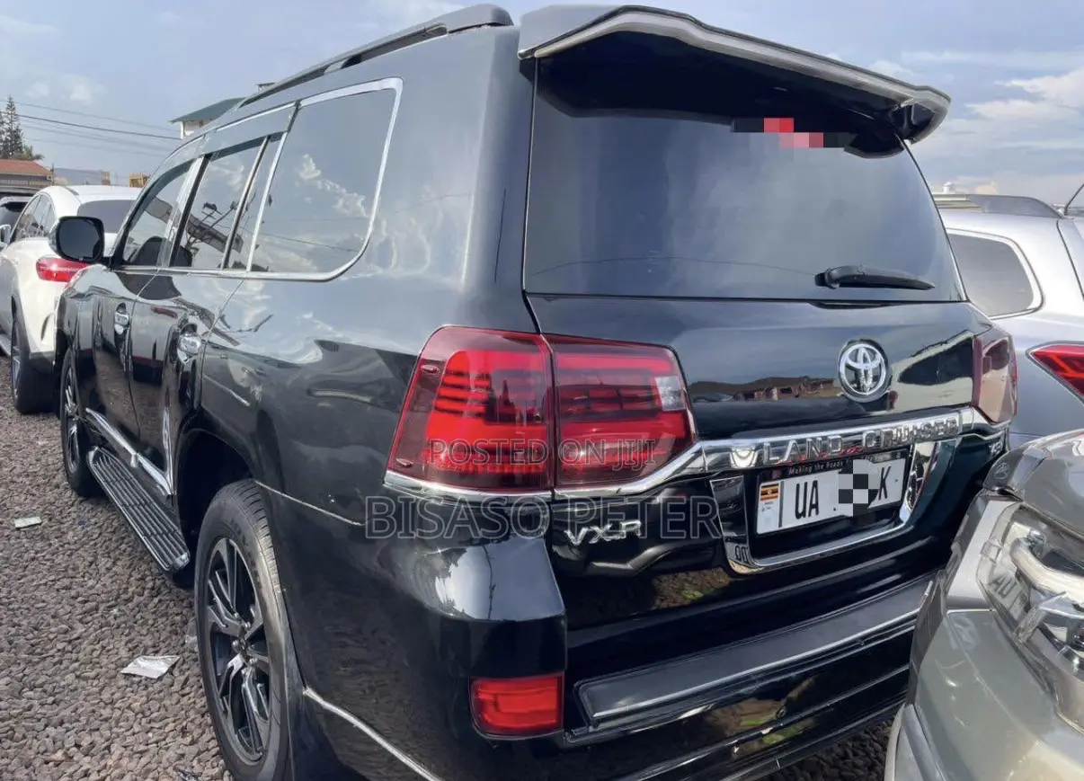Toyota Land Cruiser 4.5 V8 DLX 2014 Black