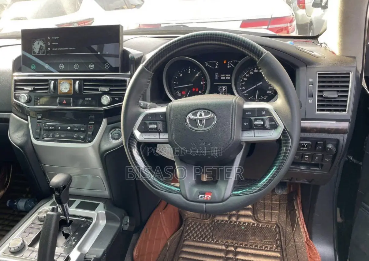 Toyota Land Cruiser 4.5 V8 DLX 2014 Black