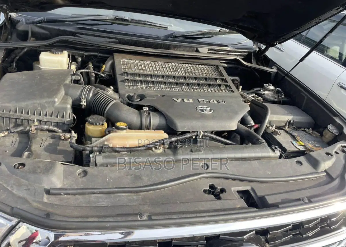 Toyota Land Cruiser 4.5 V8 DLX 2014 Black