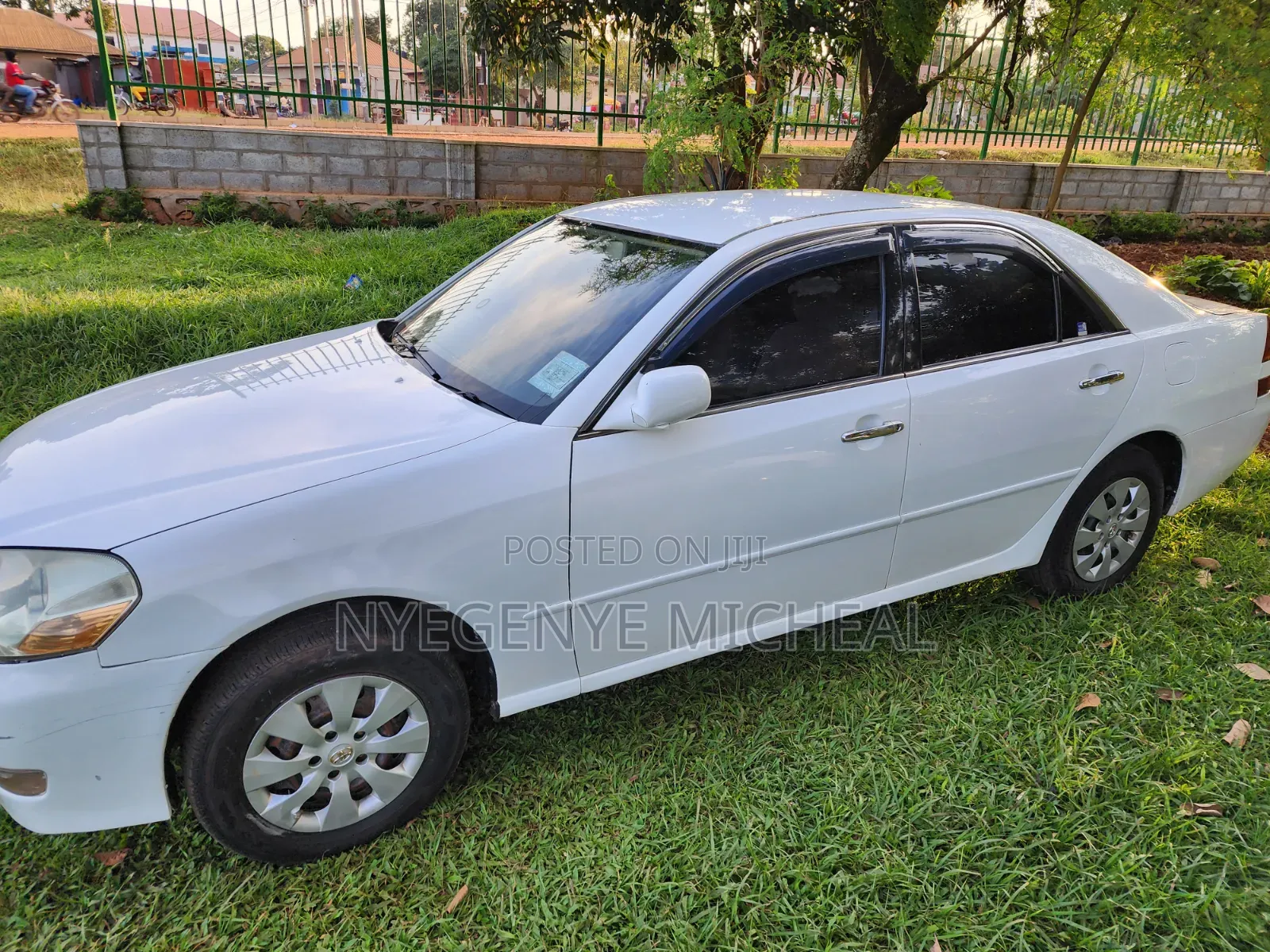 Toyota Mark II 2004 Pearl