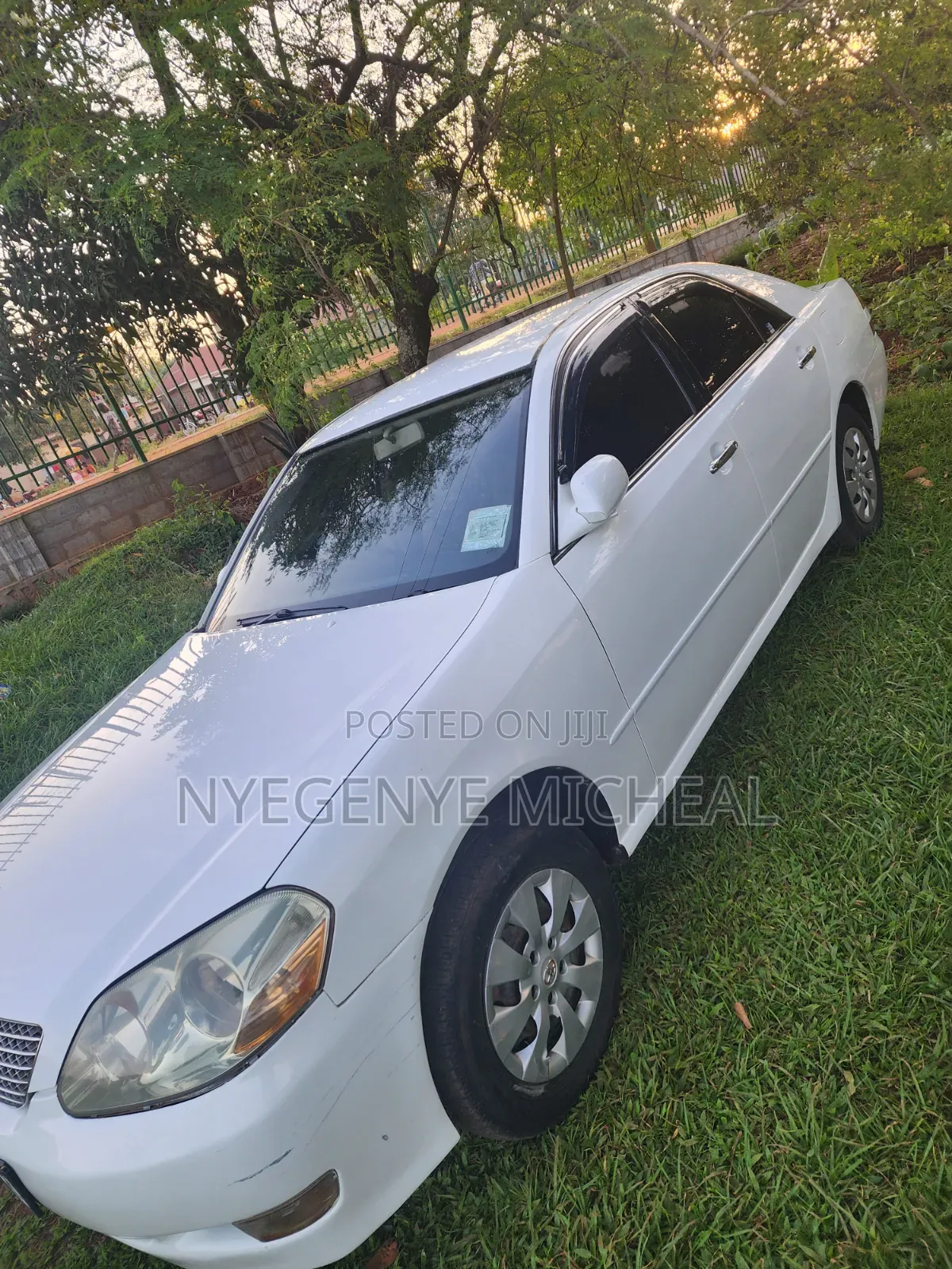 Toyota Mark II 2004 Pearl