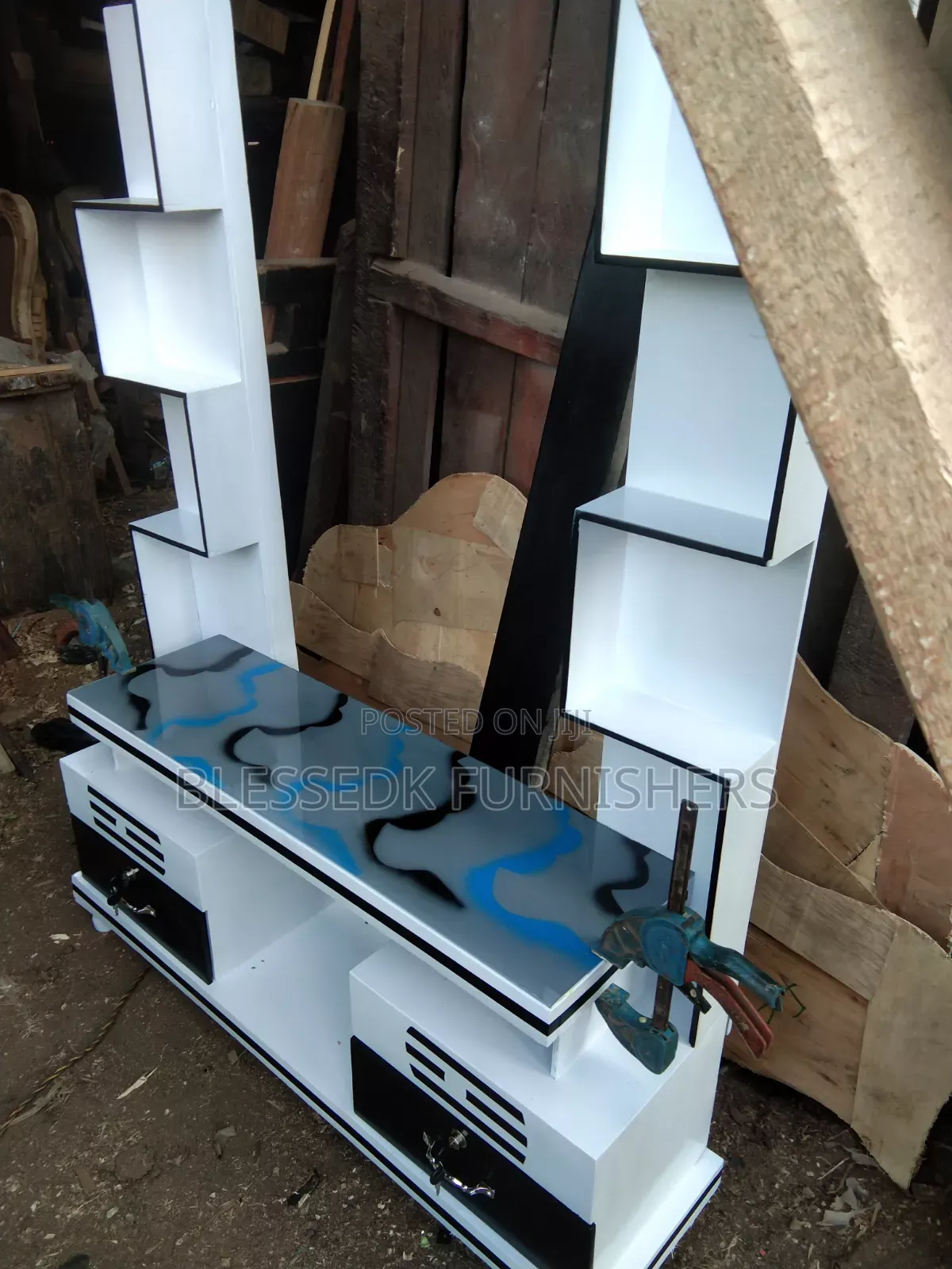 Elgant Tv Stand for Sale