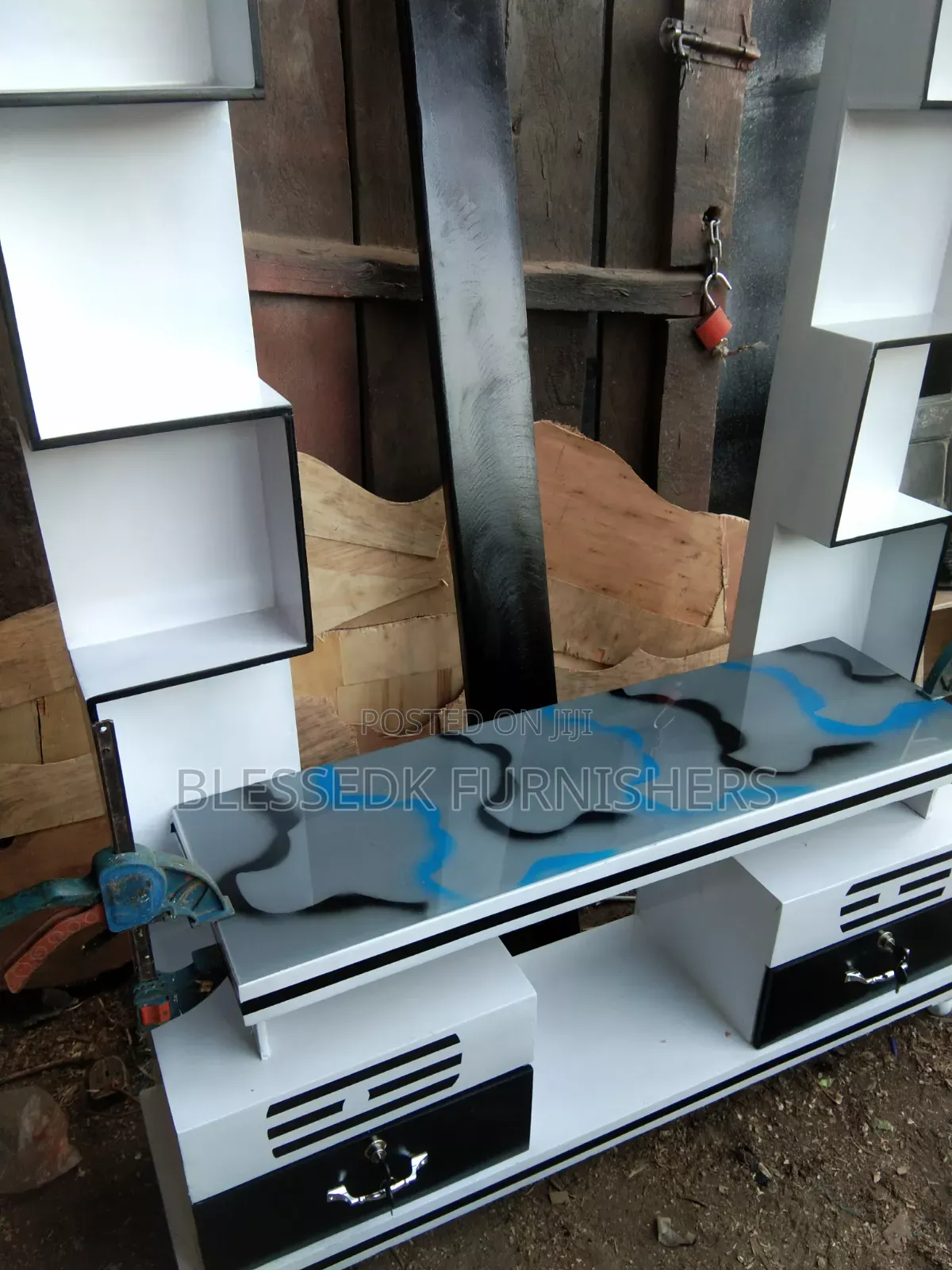 Elgant Tv Stand for Sale
