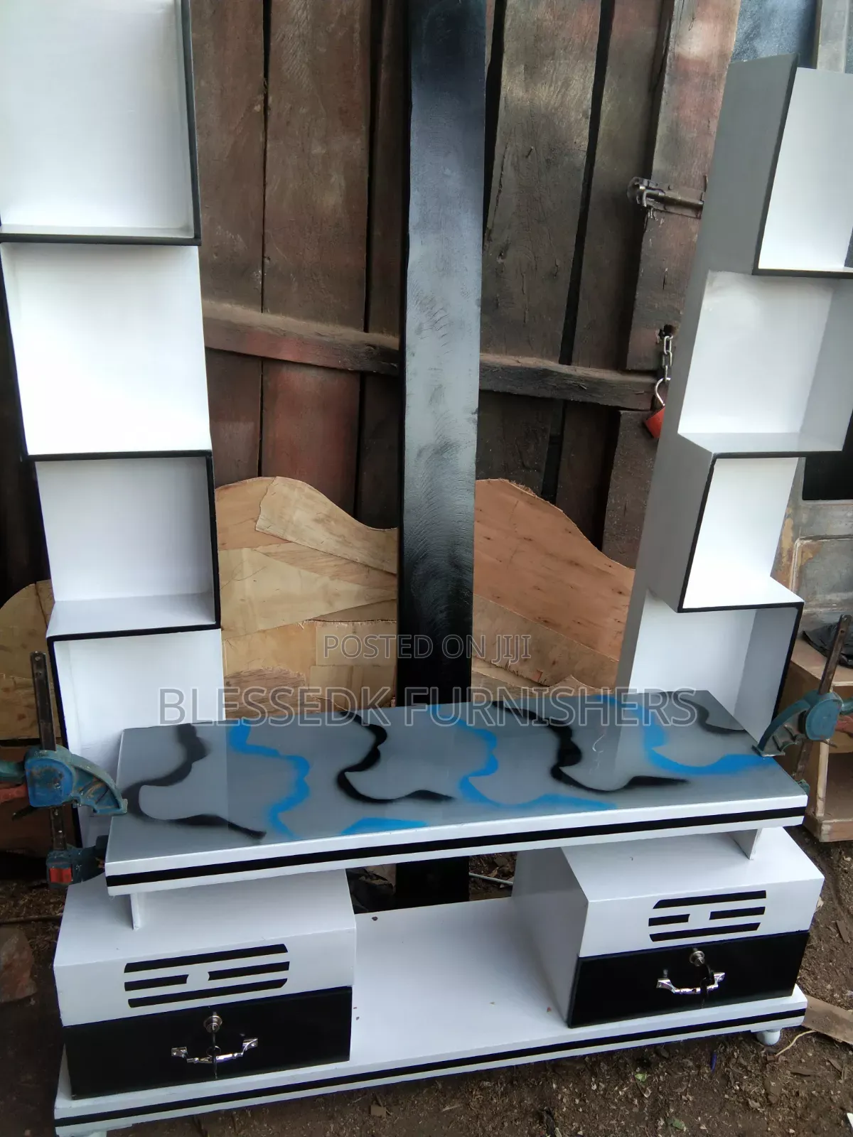 Elgant Tv Stand for Sale