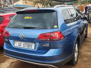 Volkswagen Golf 2012 Blue