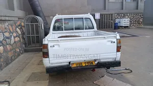 Isuzu KB 1999 White