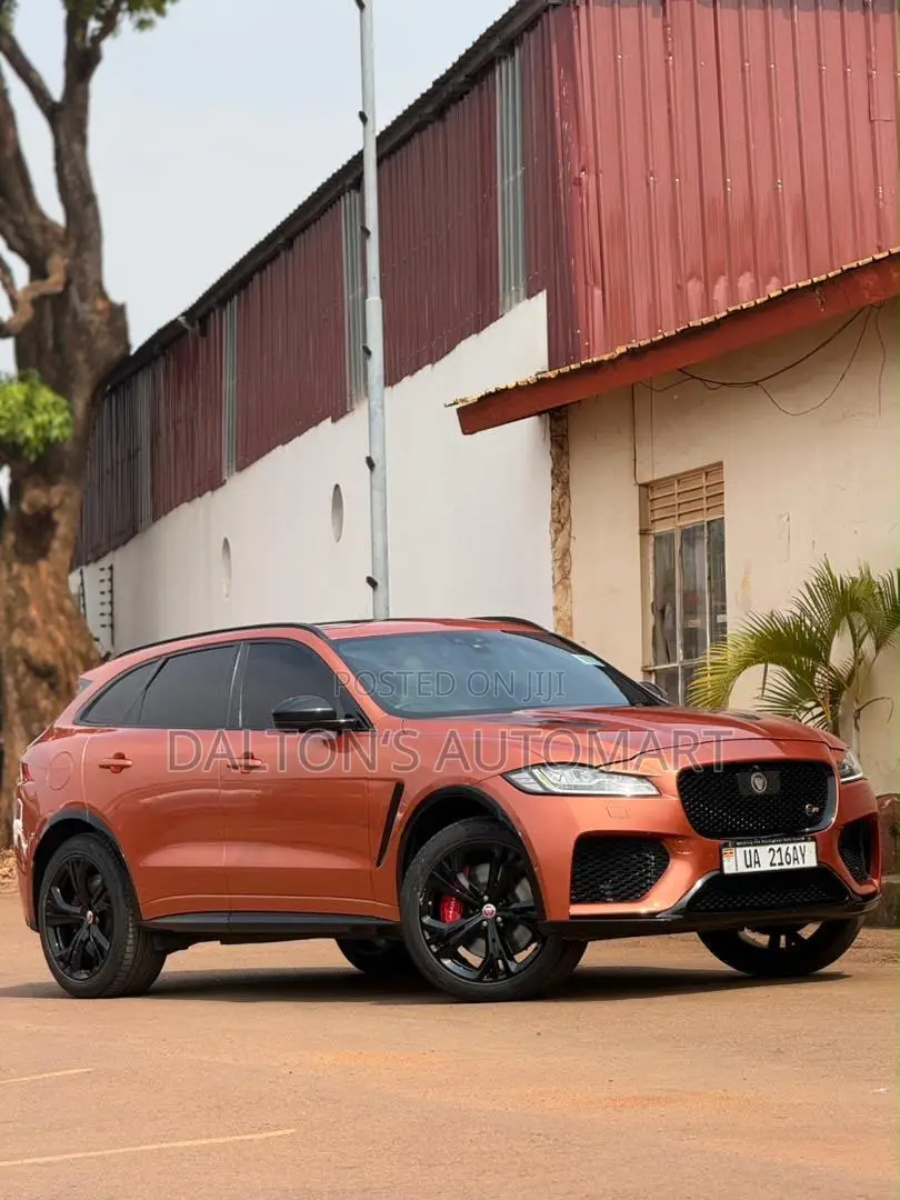 Jaguar F-Pace SVR AWD 2020 Gold