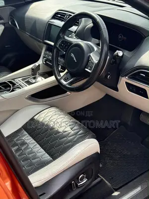 Jaguar F-Pace SVR AWD 2020 Gold