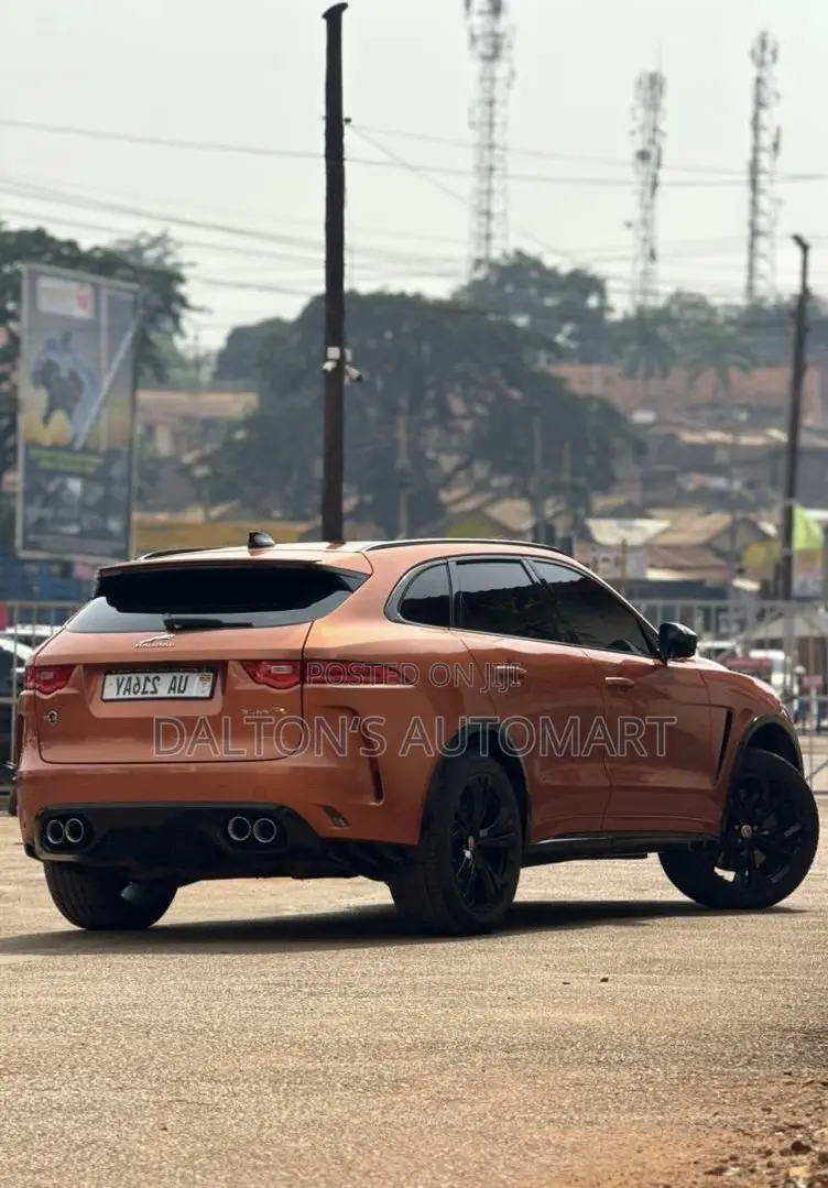 Jaguar F-Pace SVR AWD 2020 Gold
