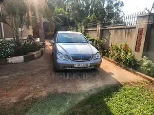 Mercedes-Benz C200 2002 Gray