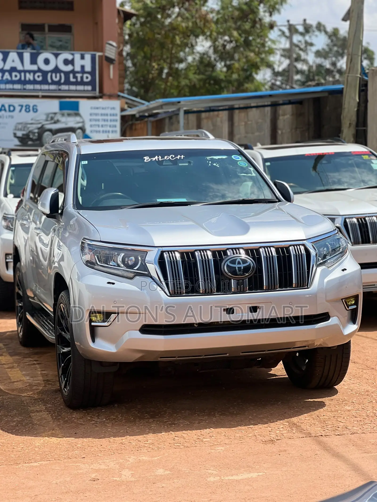 Toyota Land Cruiser Prado 2.8 2017 Silver