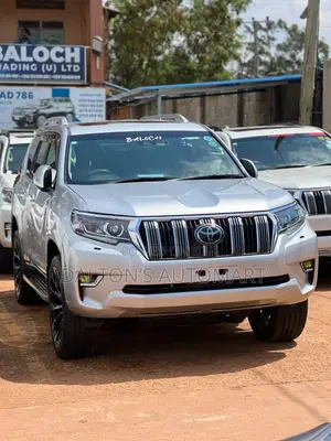 Toyota Land Cruiser Prado 2.8 2017 Silver