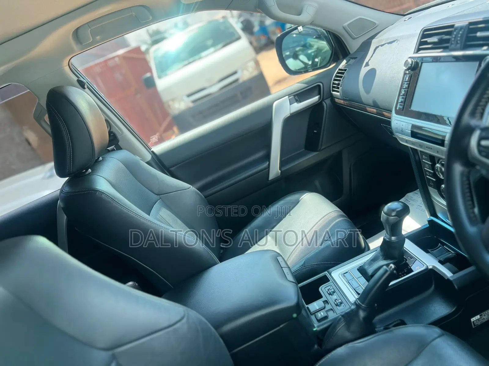 Toyota Land Cruiser Prado 2.8 2017 Silver