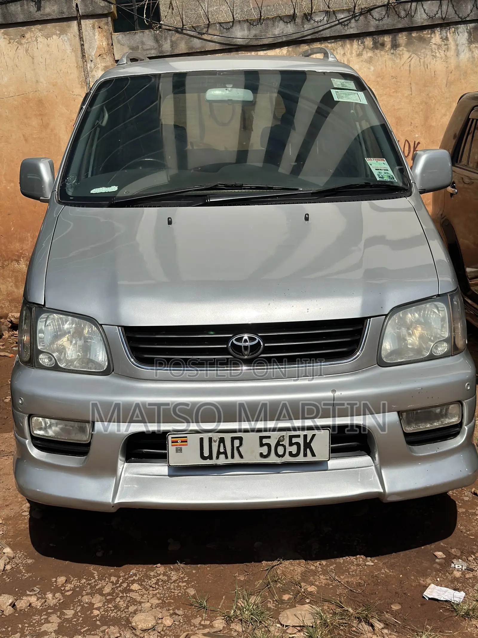 Toyota Noah 2001 Silver