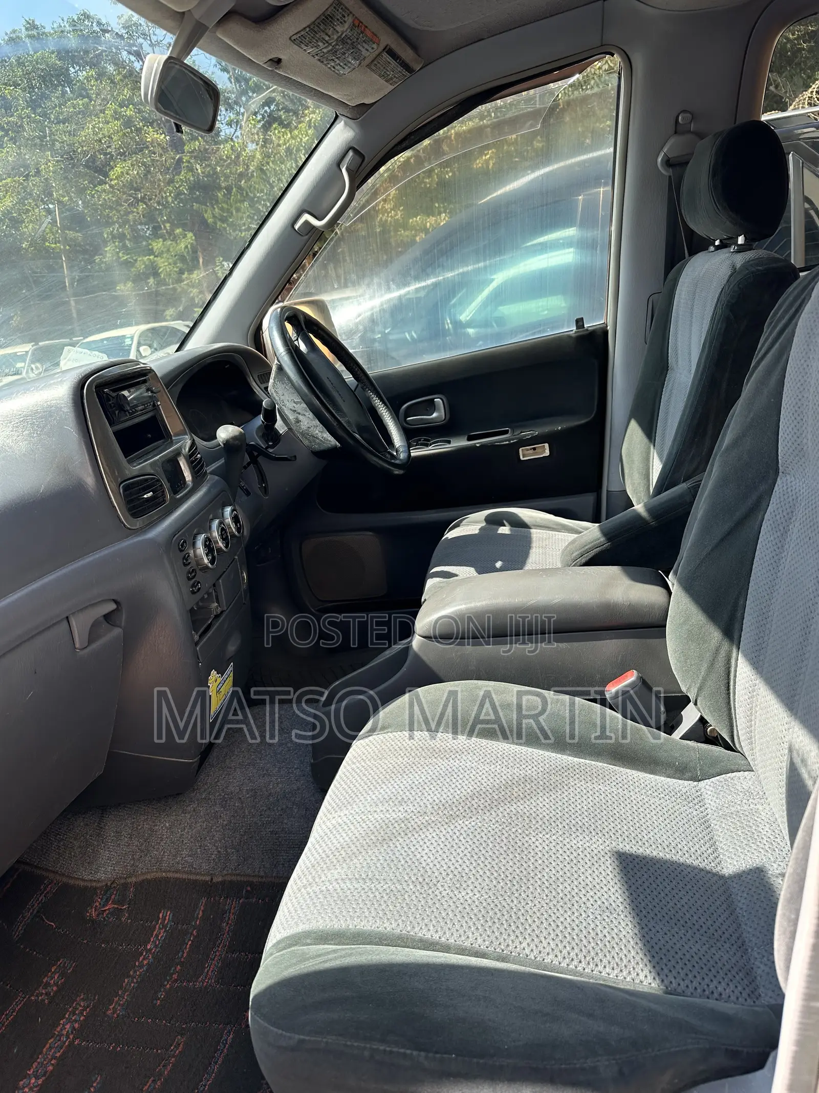 Toyota Noah 2001 Silver