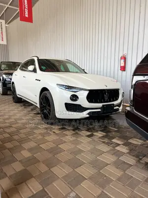 Maserati Levante S AWD 2017 White